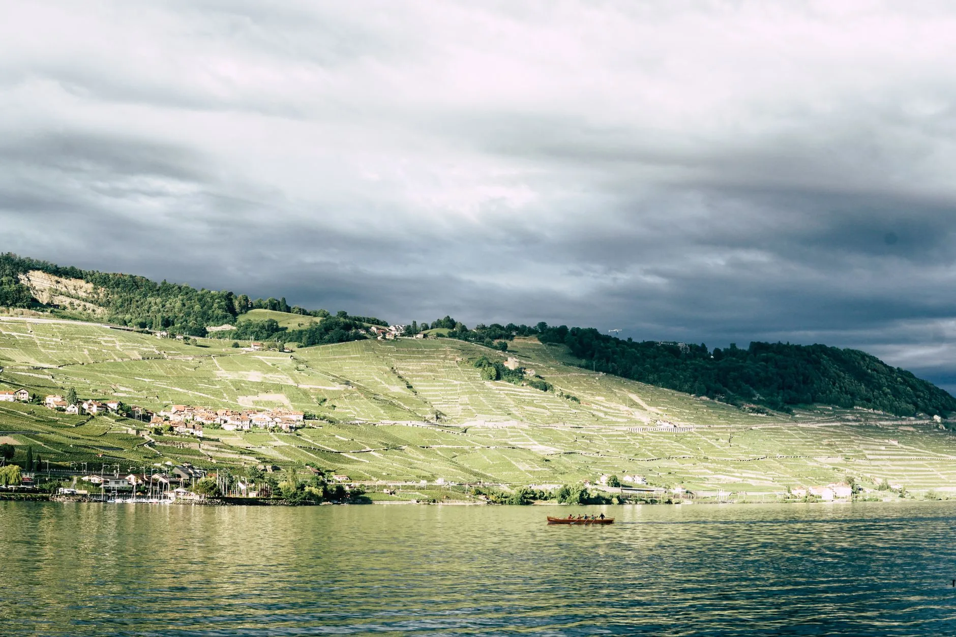Suisse romande : papet vaudois, perche du Léman et saucisson